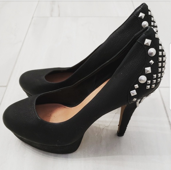Vince Camuto Shoes - 🍉 Vince Camuto Black Studded Platform Heels
